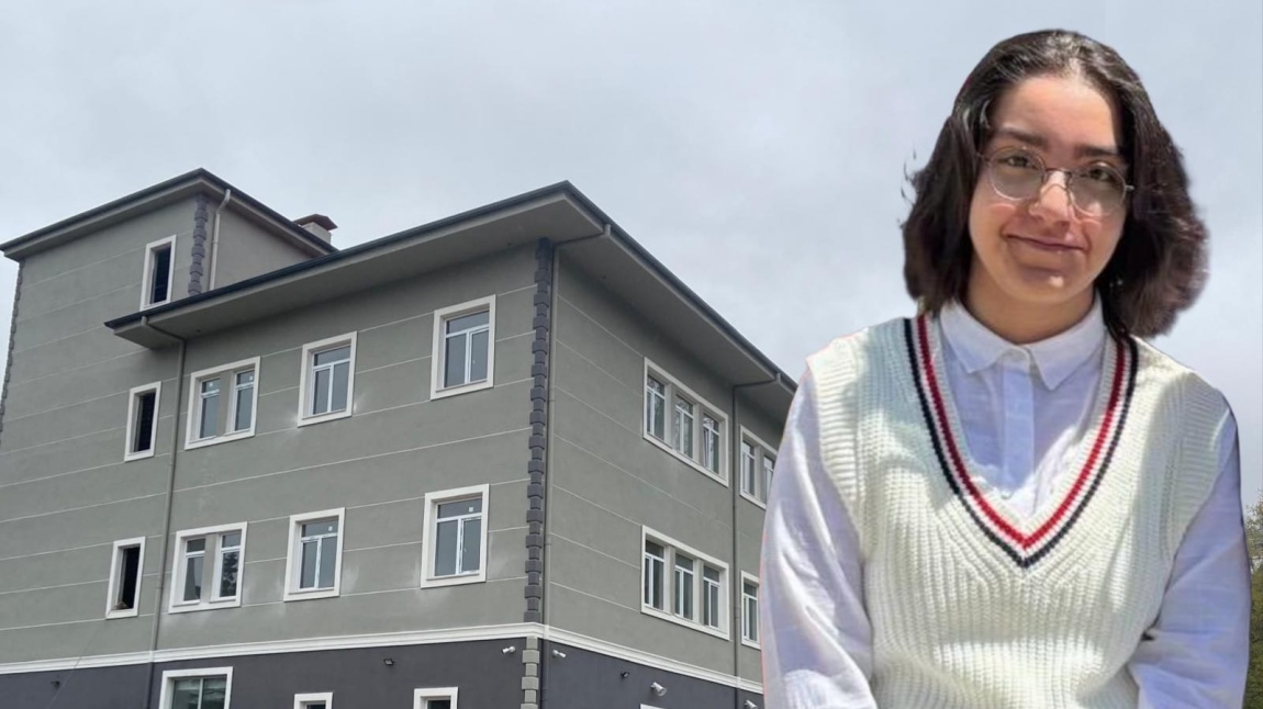  ELİF YAĞMUR, LGS’DE AYBASTI BİRİNCİSİ OLDU!